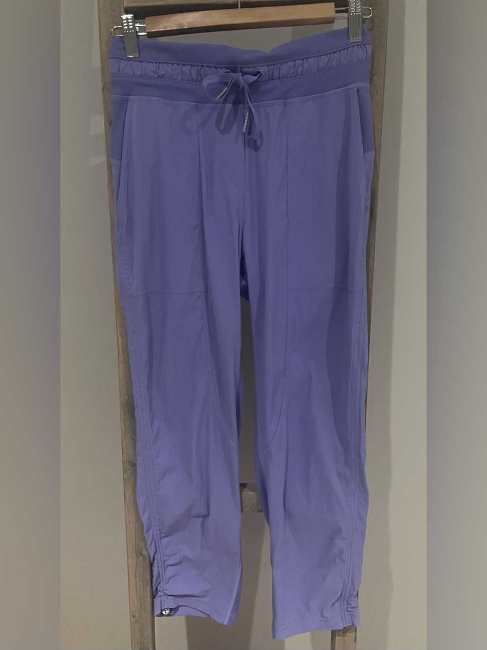 Lululemon Dance Studio Mid-Rise Cropped Pant
Dark Lavender size 4 - Picture 3 of 6